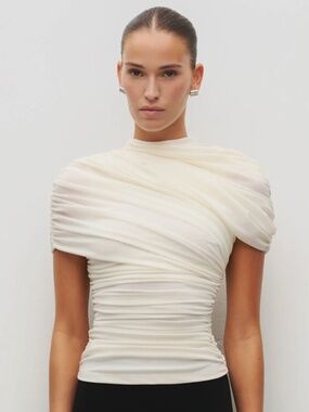Heiress Beverly Hills THE DRAPED SHOULDER TOP